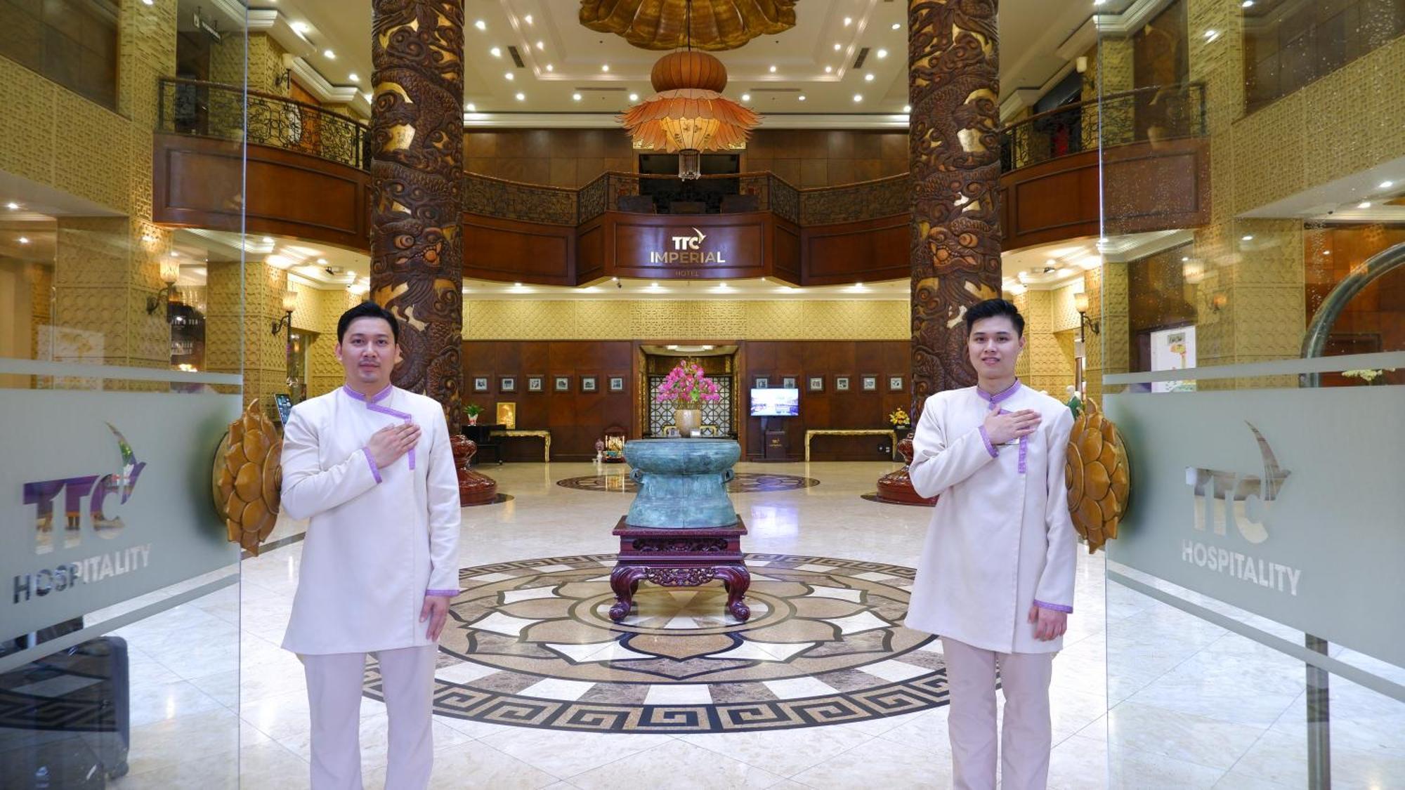 Imperial Hotel Hue Exterior foto