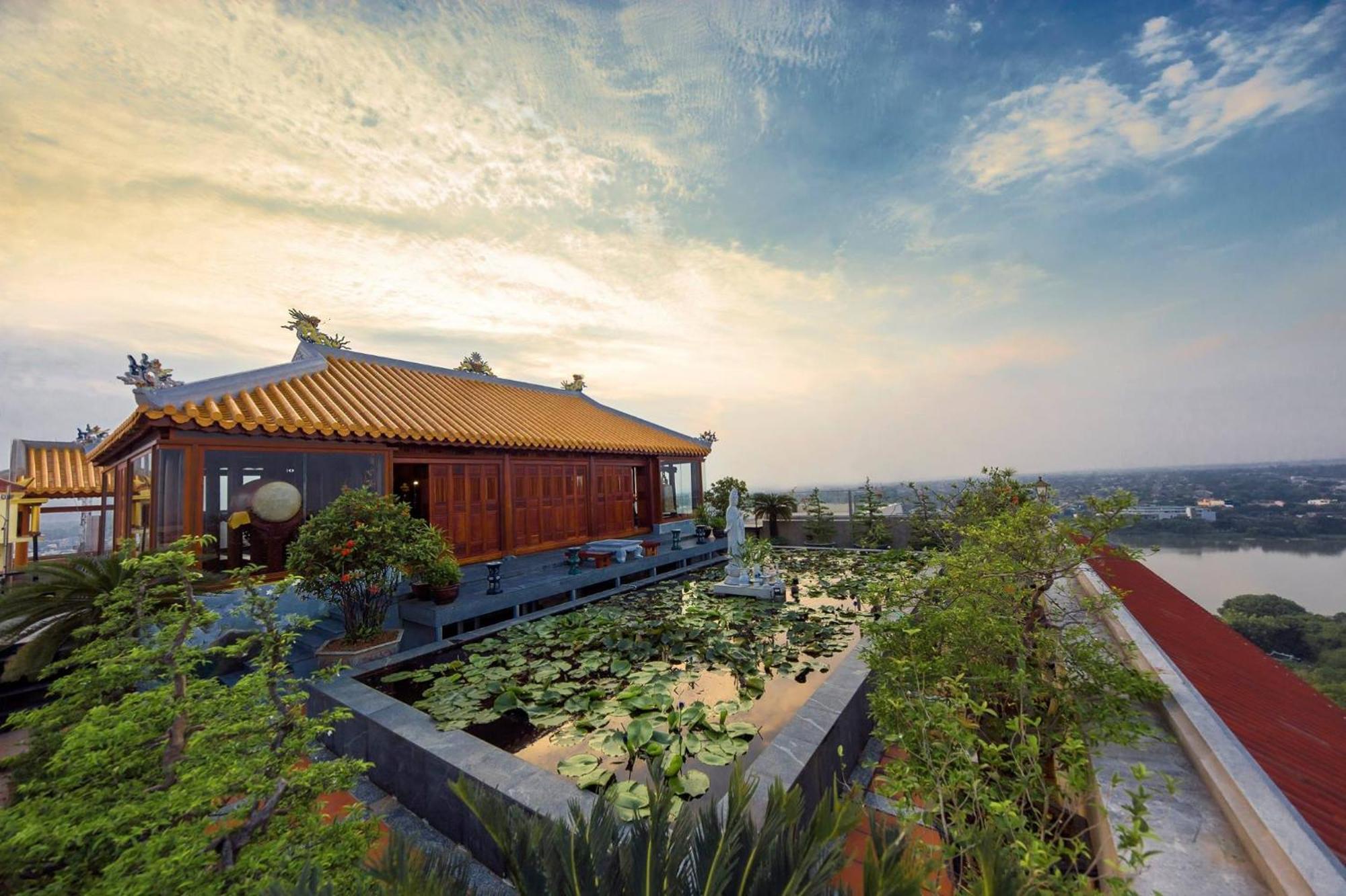 Imperial Hotel Hue Exterior foto